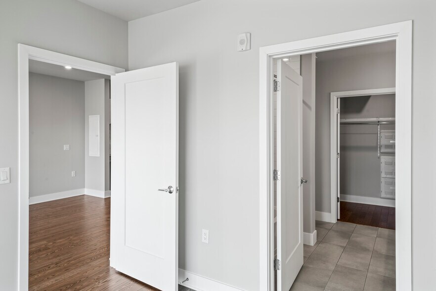 Building Photo - 506 Diamondback Dr