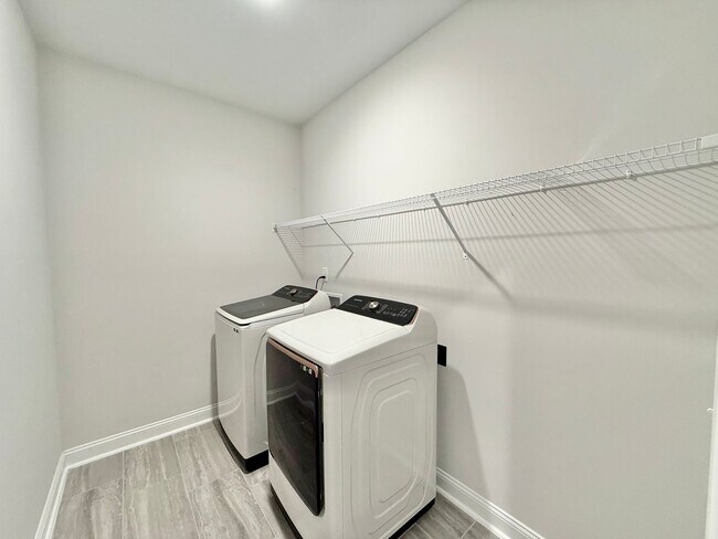 Building Photo - Incredible 4BD, 3BA Raleigh Home in the De...