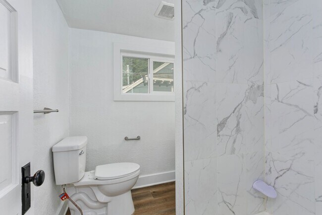 Building Photo - 2711 N 8th St