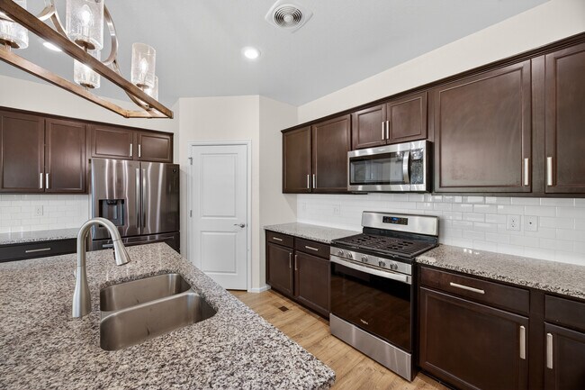 Building Photo - 221 S Quantock St