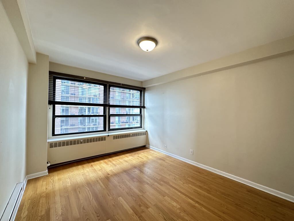 Building Photo - 4180 N Marine Dr