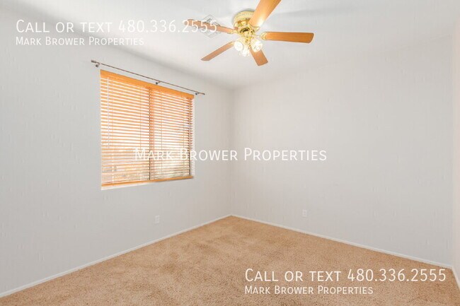 Building Photo - 1462 W. Roadrunner Dr.