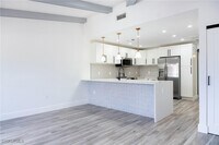 Building Photo - 6360 Royal Woods Dr