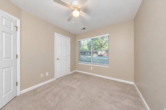 Building Photo - 226 Nina Ln