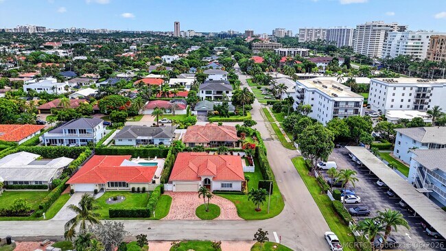 Building Photo - 899 Granada Dr
