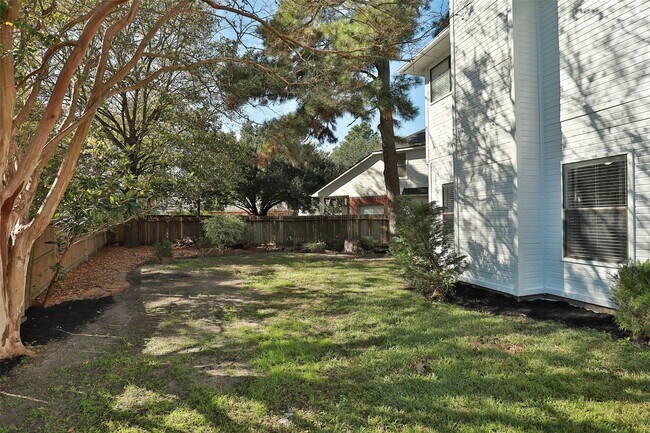 Building Photo - 13110 Mills River St