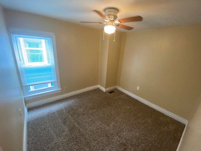 Building Photo - 348 Maple Ave
