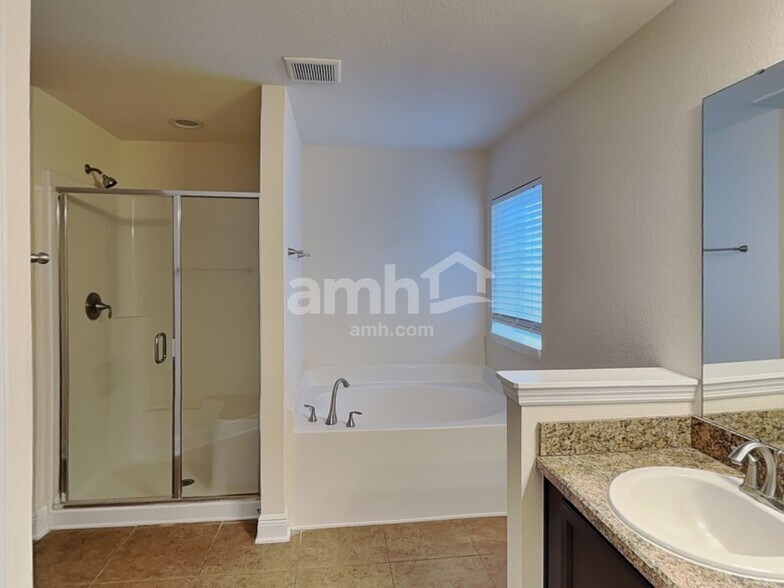 Building Photo - 10710 Standing Stone Dr