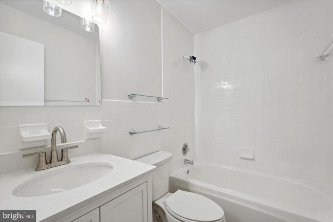 Building Photo - 10855 Deborah Dr