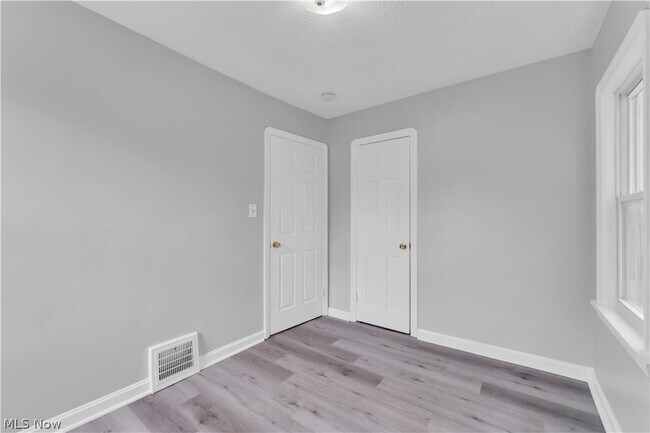 Building Photo - 4461 W 137th St
