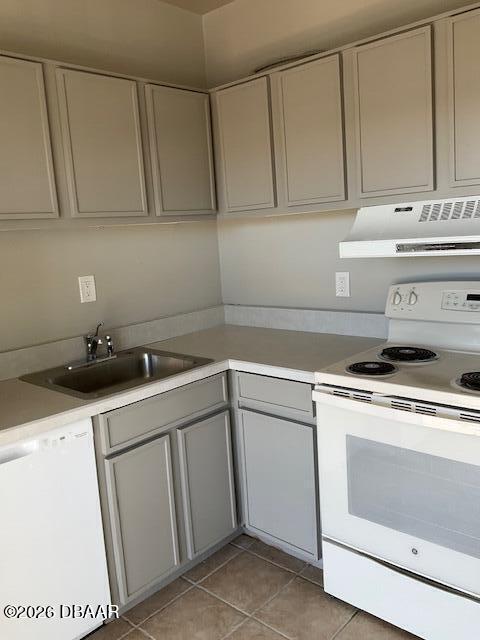 Building Photo - 715 S Beach St