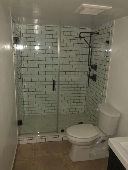 BATHROOM - 8343 Lake Dr