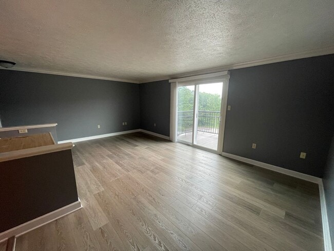 Building Photo - Hopewell - 2Br Condo - Independence Square