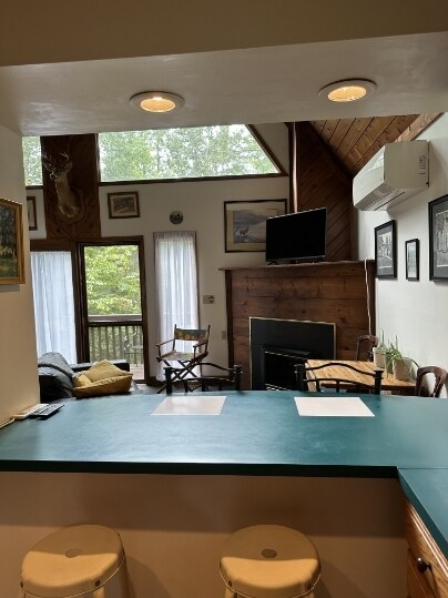 Building Photo - 163 Rocky Hollow