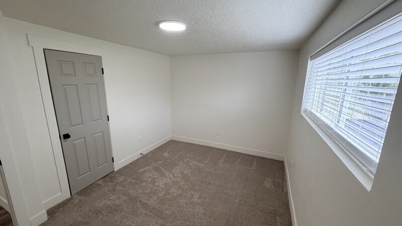 Building Photo - 6531 S 3795 W