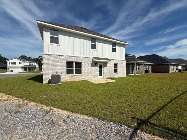 Building Photo - Gulf Breeze - Deer Ridge Crossing - 4 bedroom, 2.5 bathroom - New Construction