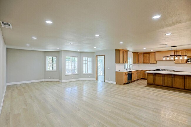 Building Photo - 9909 Merced River Ave