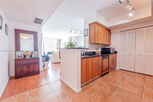 Building Photo - 335 S Biscayne Blvd