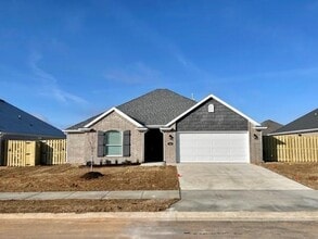 Building Photo - 500 Peach Ave