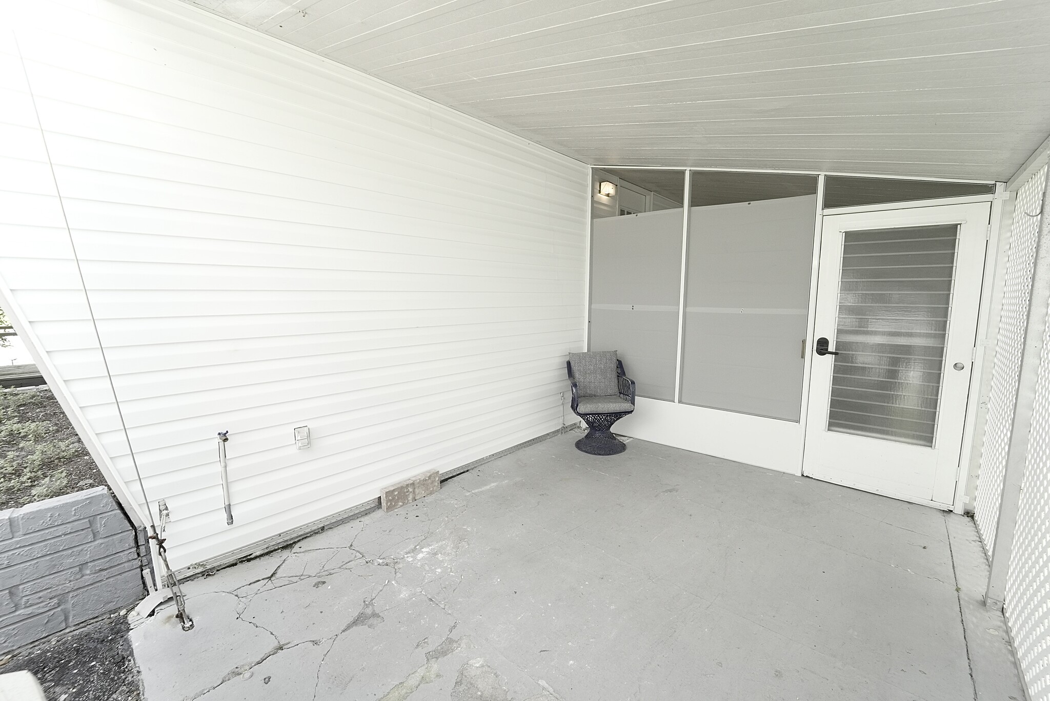 Building Photo - 8520 SW 18th Ct