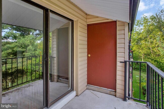 Building Photo - 2574 Riva Rd