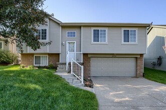 Building Photo - Must See 3 Bedroom In Coyote Run!!