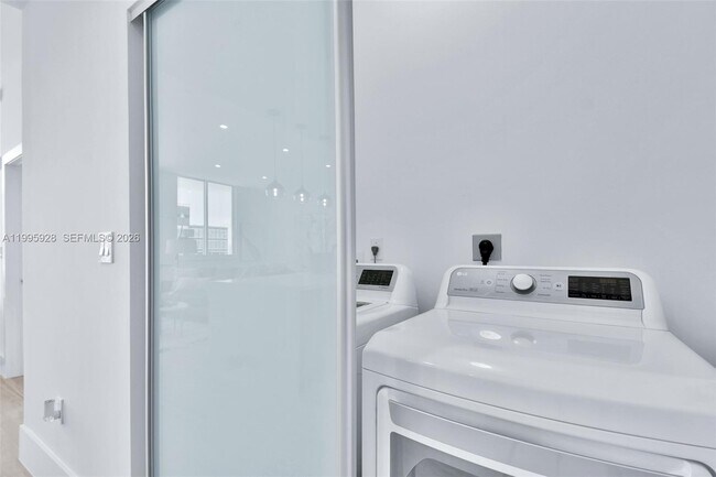 Building Photo - 18800 NE 29th Ave