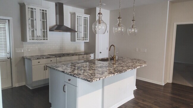 Building Photo - Gorgeous Home in Pooler