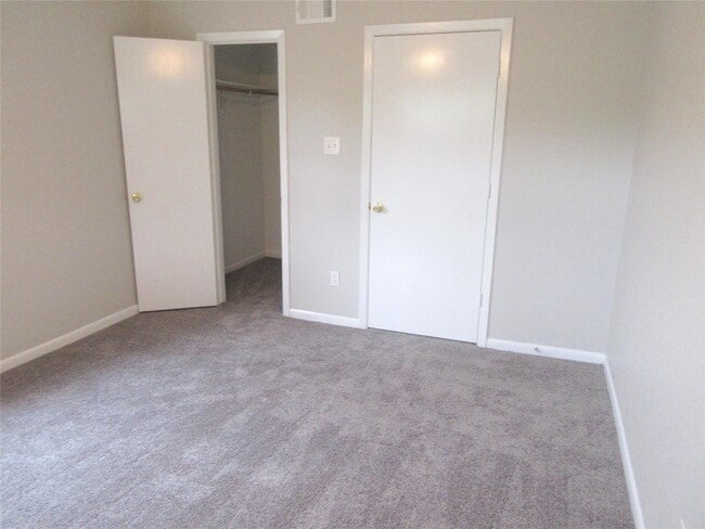 Building Photo - 1230 Shadowdale Dr