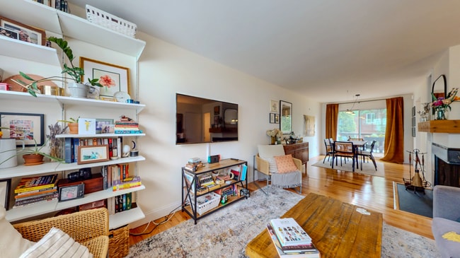 Building Photo - Beautiful 2 Bedroom Multi Level Condo