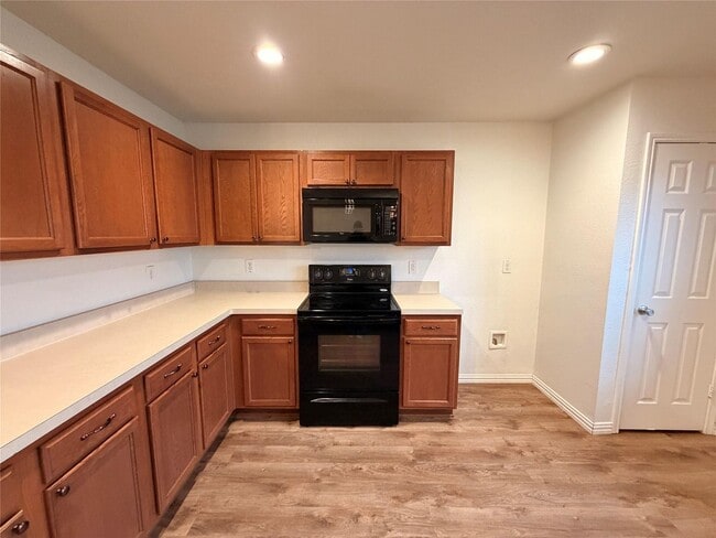 Building Photo - 933 Newberry Trail