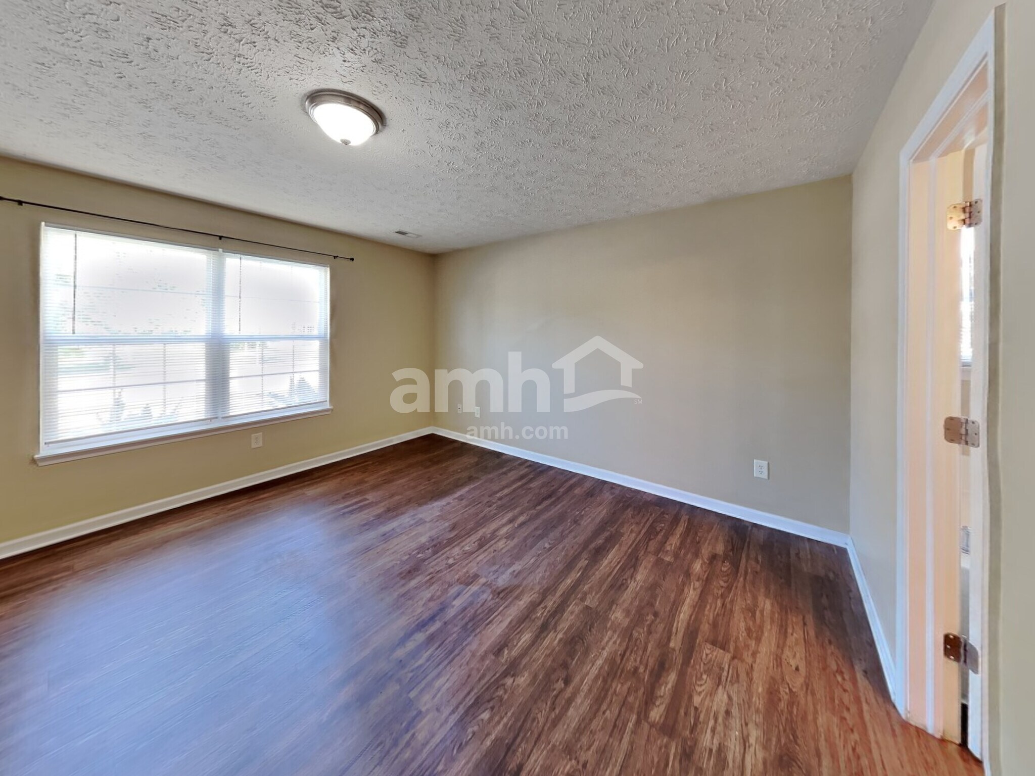 Building Photo - 6651 Wilmot Ln