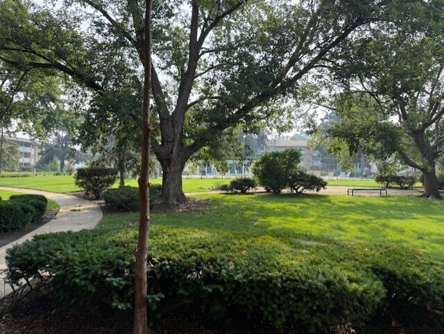 Building Photo - 930 Beau Dr