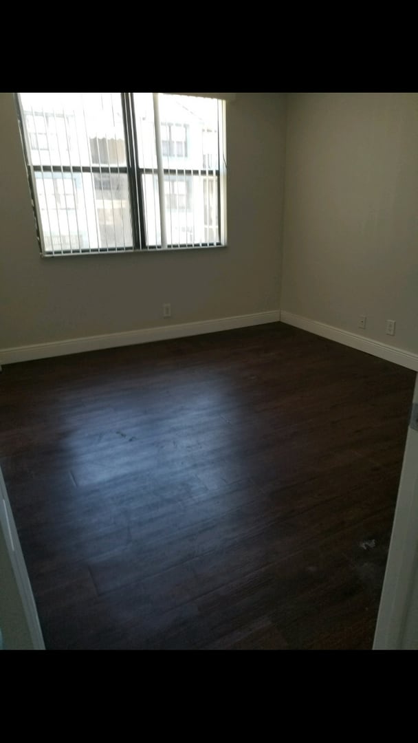 Building Photo - TWO BEDROOM TWO BATHROOM!!  WATERFRONT COMMUNITY