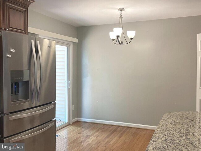 Building Photo - 6223 Rathlin Dr