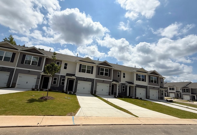 Building Photo - 313 Cherry Laurel Dr