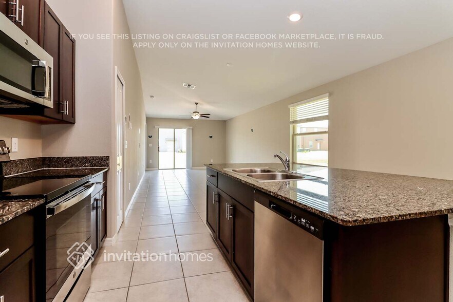 Building Photo - 2253 Jungle Dr