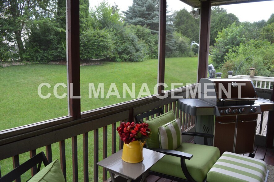 Building Photo - 9217 Bear Claw Way