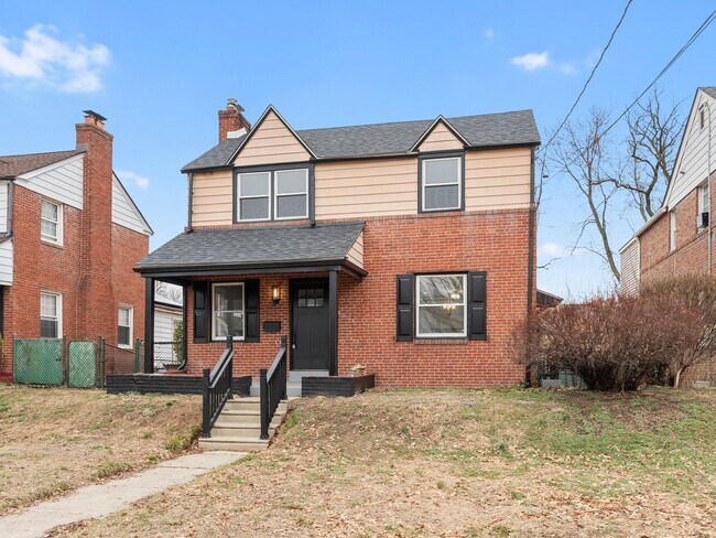 Building Photo - Newly Renovated Pennsauken Rental with Sunroom-Style Back Room, Glass Wall & Basement