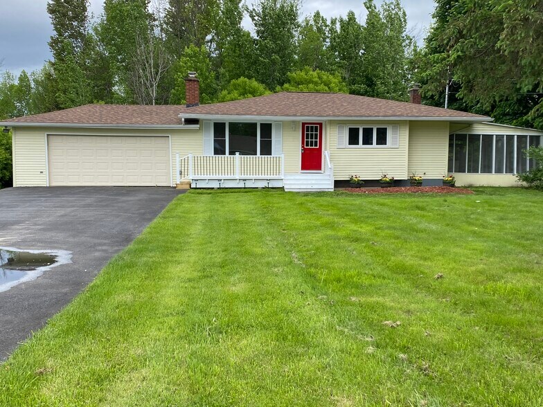 Primary Photo - 13 Hobbs Rd