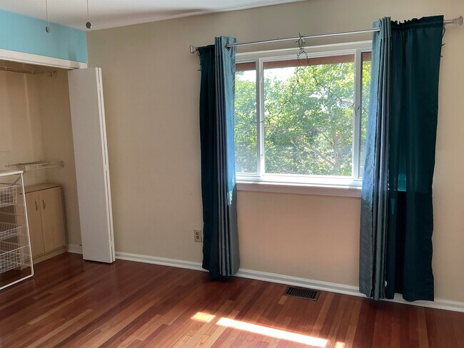 Building Photo - 392 Whimbrel Ln