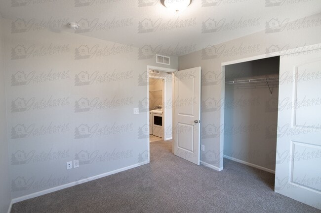 Building Photo - 10294 E 59th Ave