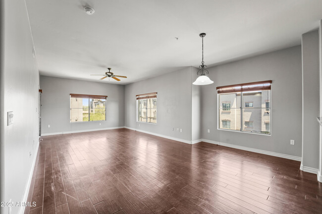 Building Photo - 5350 E Deer Valley Dr