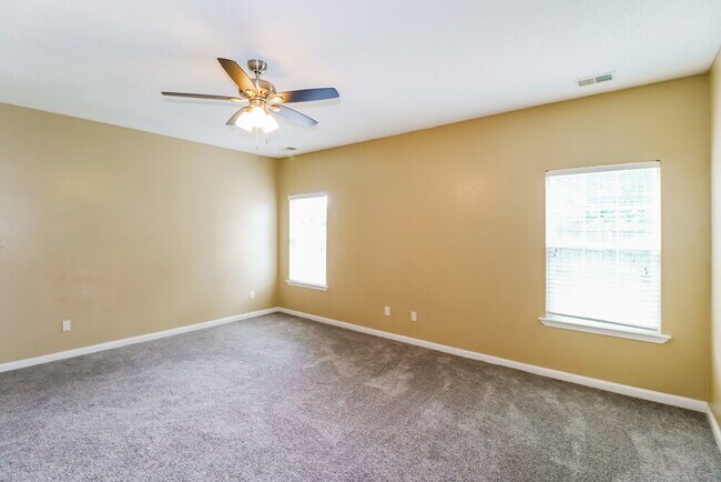 Building Photo - 4683 Waterfront Oak Dr