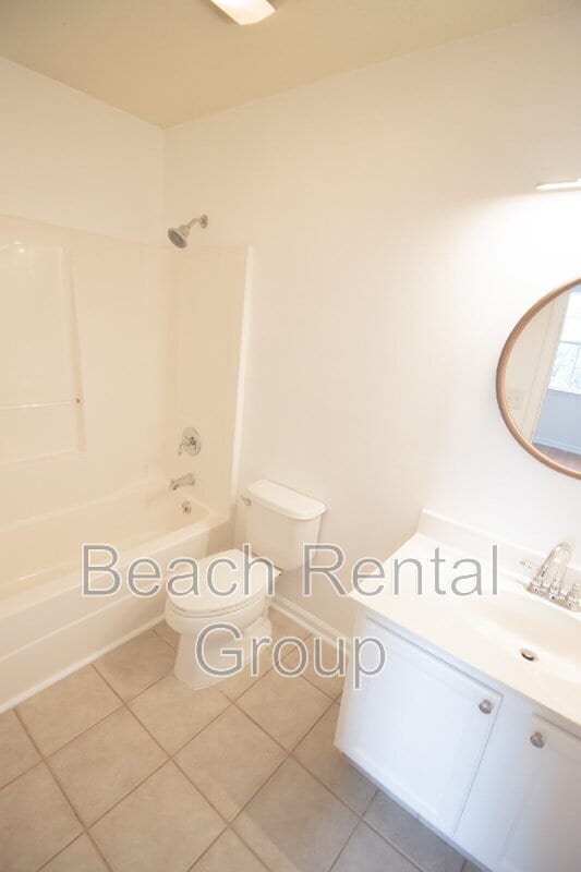 Building Photo - 9490 Leeds Cir