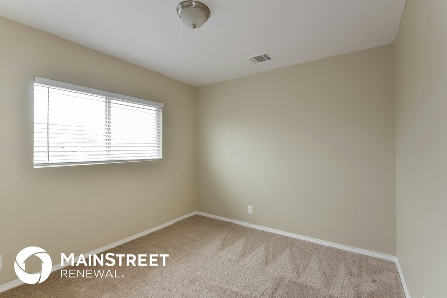 Building Photo - 315 Mallow Grove