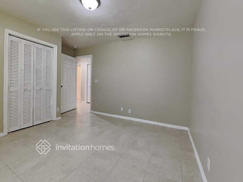 Building Photo - 13325 Kingsbury Dr