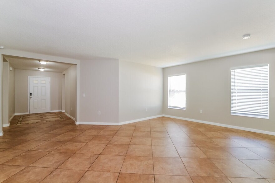 Building Photo - 2117 Fleet Ct
