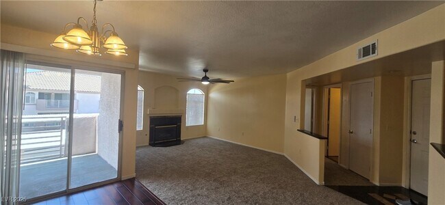 Building Photo - 4555 E Sahara Ave