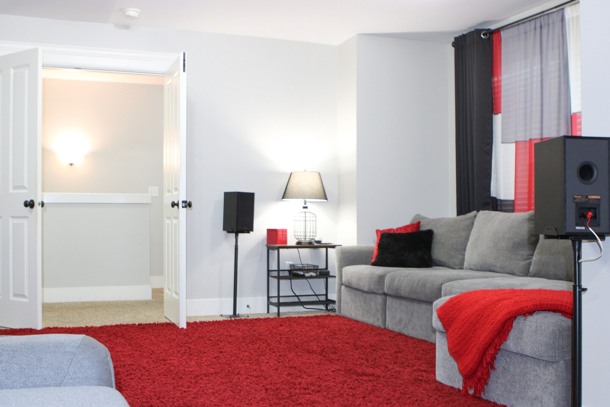 Building Photo - 7801 Rushmore Ave NE